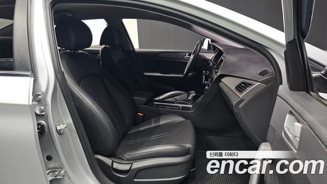 Hyundai Sonata 2017 — photo 16
