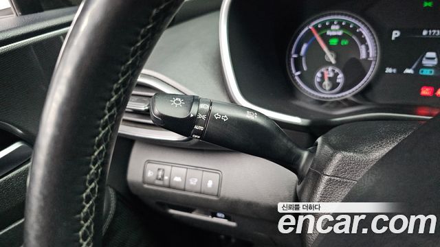 Hyundai Santafe 2022 — photo 23