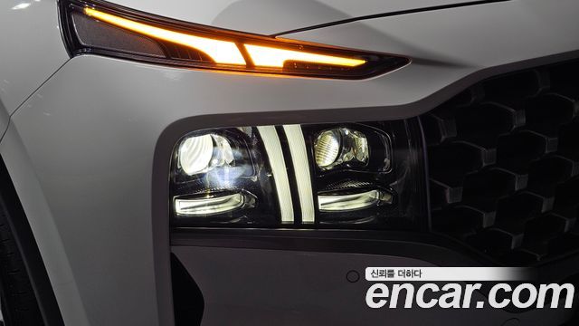 Hyundai Santafe 2022 — photo 8