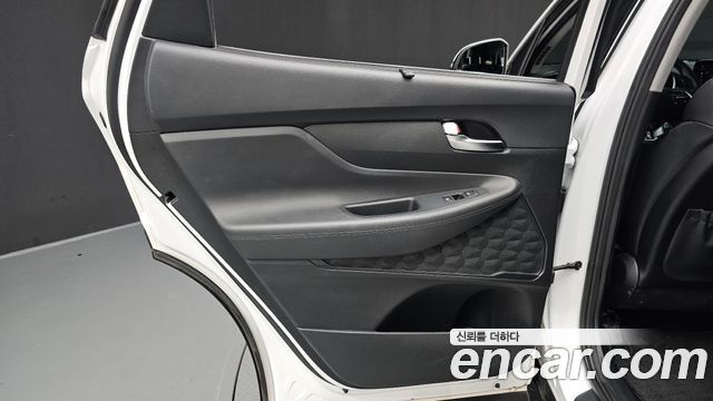 Hyundai Santafe 2022 — photo 15
