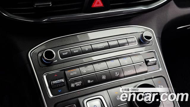 Hyundai Santafe 2022 — photo 28