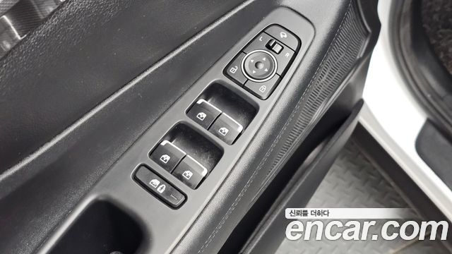 Hyundai Santafe 2022 — photo 29