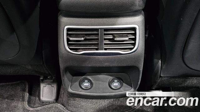 Hyundai Santafe 2022 — photo 31