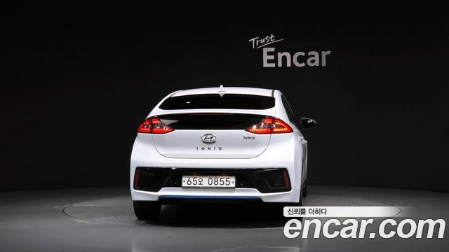 Hyundai Ioniq 2016 — photo 4