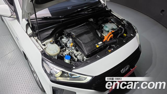 Hyundai Ioniq 2016 — photo 6