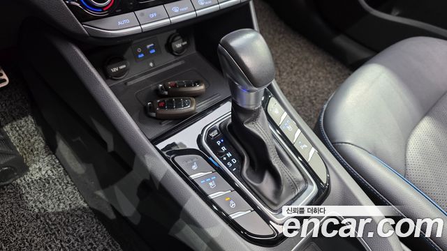 Hyundai Ioniq 2016 — photo 9