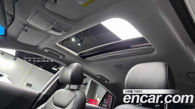 Hyundai Ioniq 2016 — photo 19