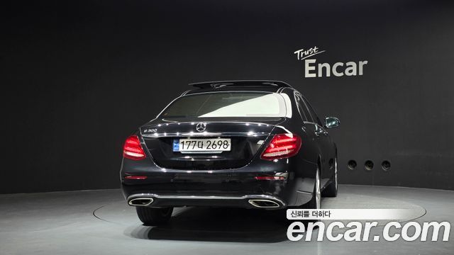 Mercedes-Benz E-Class 2019 — photo 4