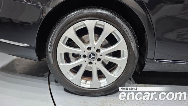 Mercedes-Benz E-Class 2019 — photo 5
