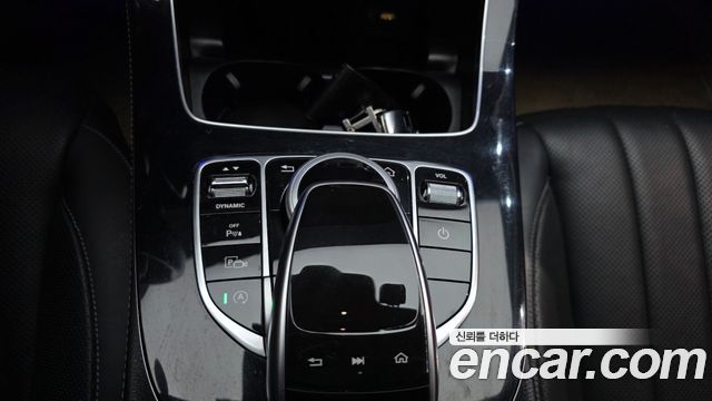 Mercedes-Benz E-Class 2019 — photo 12