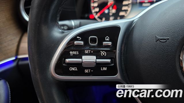 Mercedes-Benz E-Class 2019 — photo 23