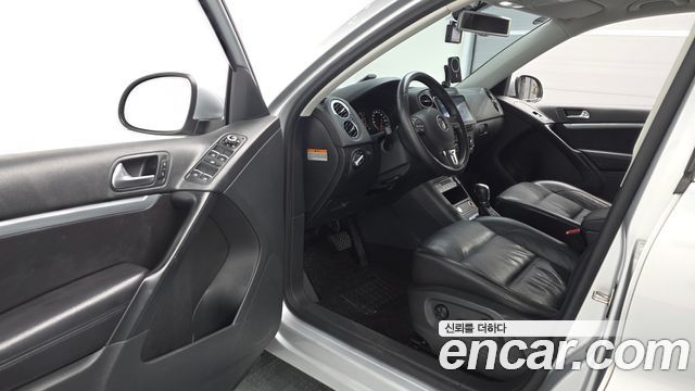 Volkswagen Tiguan 2015 — photo 10