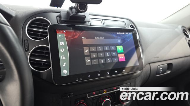 Volkswagen Tiguan 2015 — photo 15