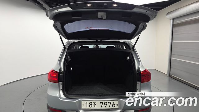 Volkswagen Tiguan 2015 — photo 20