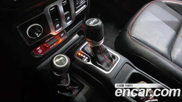 Jeep Wrangler 2020 — photo 9