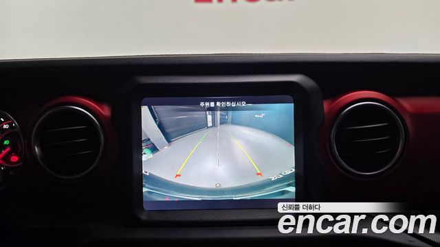 Jeep Wrangler 2020 — photo 15