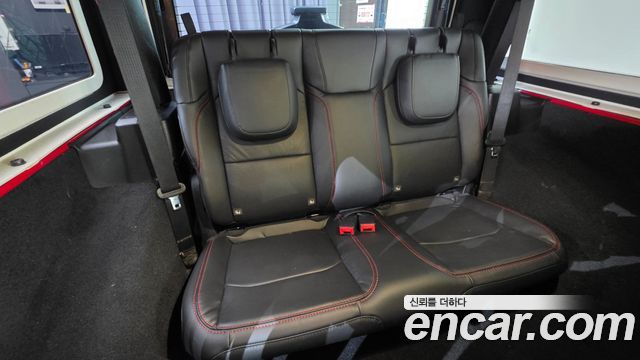 Jeep Wrangler 2020 — photo 18