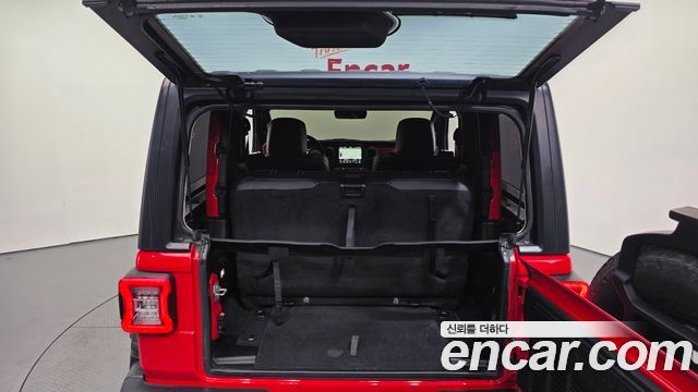 Jeep Wrangler 2020 — photo 19