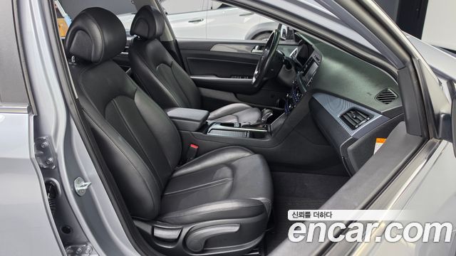 Hyundai Sonata 2016 — photo 17