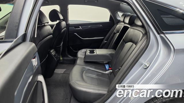 Hyundai Sonata 2016 — photo 16