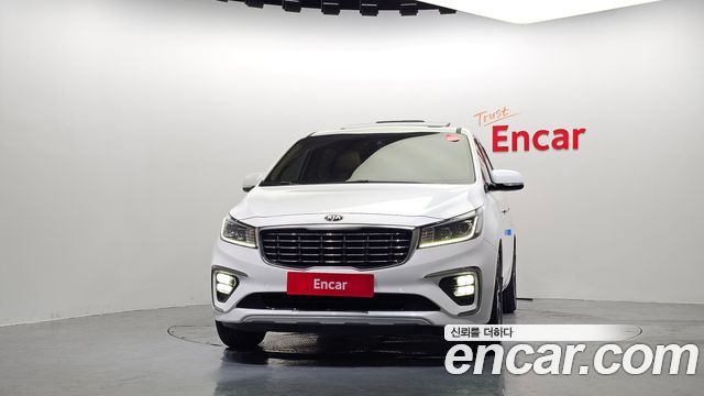 Kia Canival 2019 — photo 3