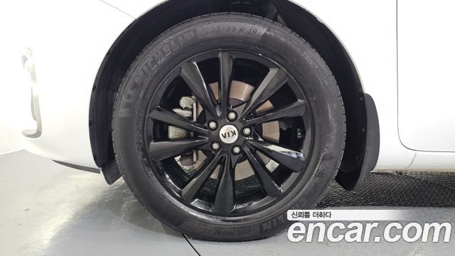 Kia Canival 2019 — photo 5