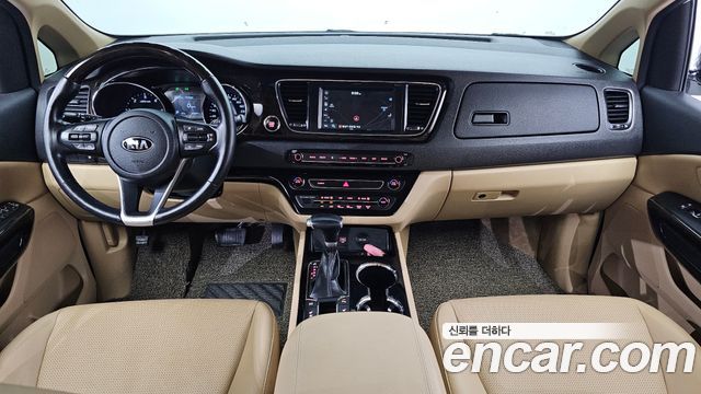 Kia Canival 2019 — photo 7