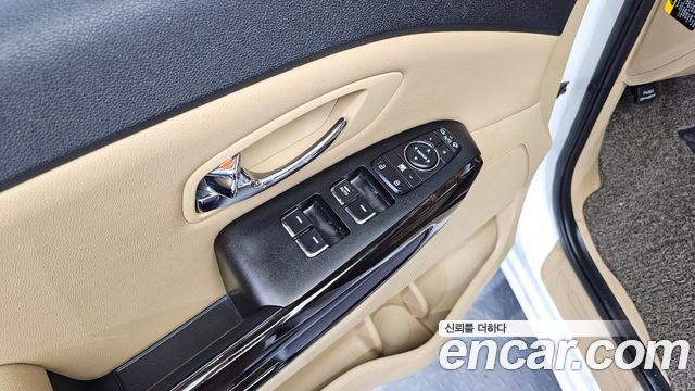 Kia Canival 2019 — photo 13