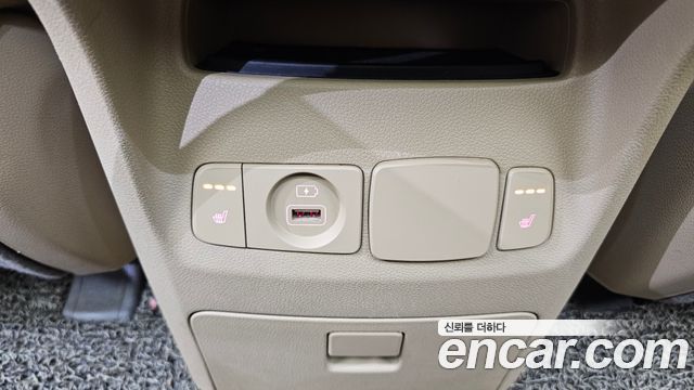 Kia Canival 2019 — photo 17