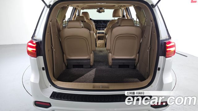 Kia Canival 2019 — photo 20