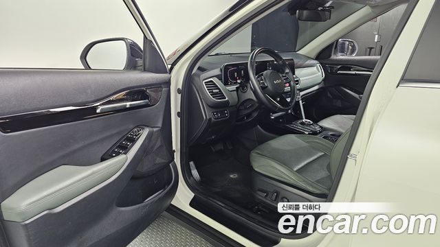 Kia Seltos 2023 — photo 10