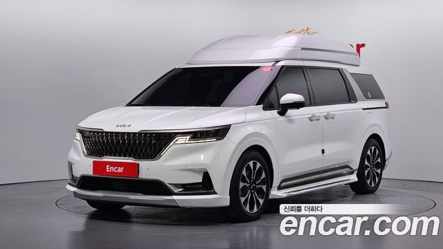 Kia Canival 2023 — photo 1