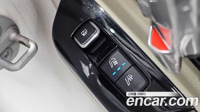 Kia Canival 2023 — photo 22