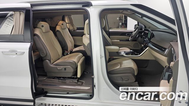 Kia Canival 2023 — photo 26