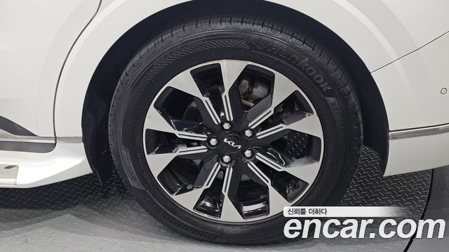 Kia Canival 2023 — photo 7