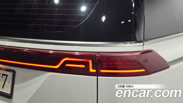 Kia Canival 2023 — photo 9