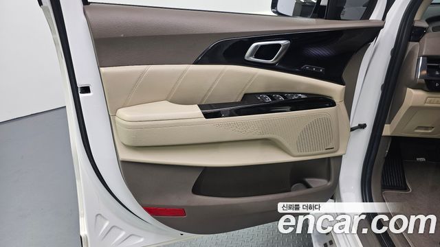 Kia Canival 2023 — photo 14