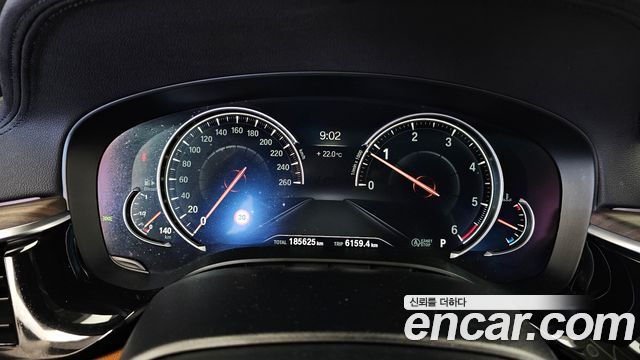 BMW 5-Series 2017 — photo 8