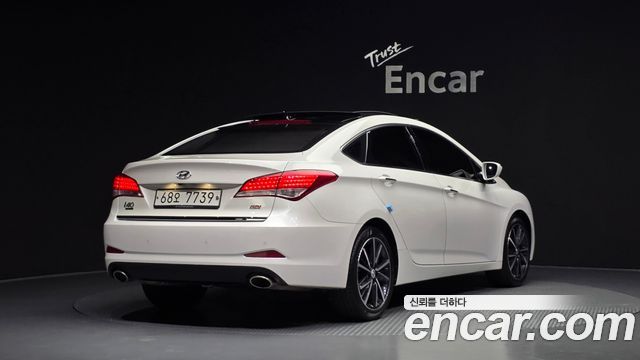 Hyundai i40 2012 — photo 2