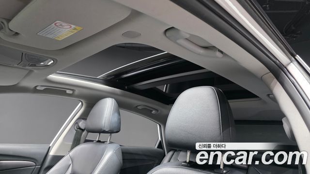 Hyundai i40 2012 — photo 25