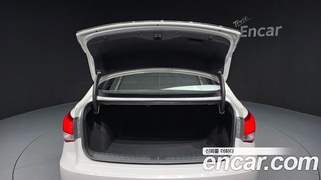 Hyundai i40 2012 — photo 26