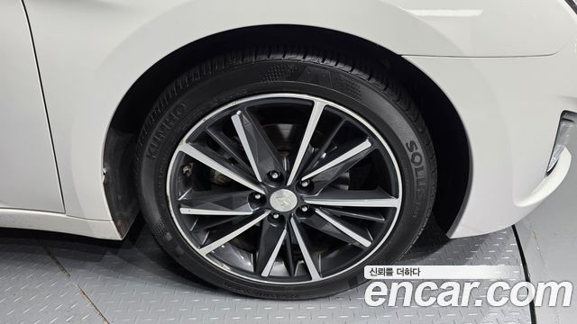 Hyundai i40 2012 — photo 7