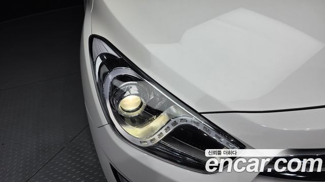 Hyundai i40 2012 — photo 8