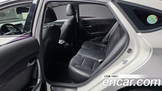 Hyundai i40 2012 — photo 16