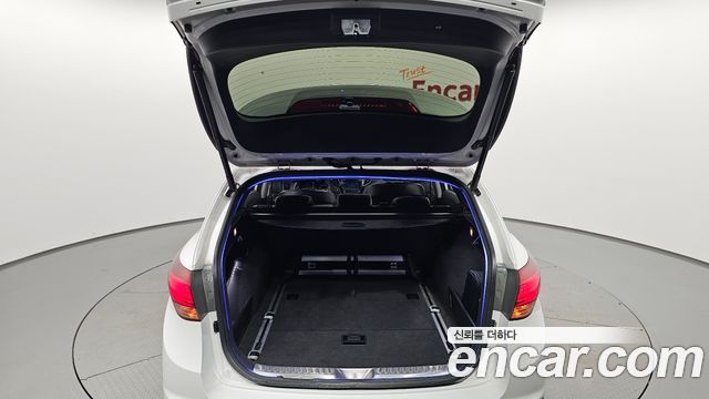Hyundai i40 2014 — photo 32