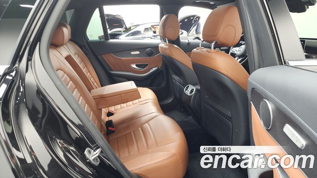 Mercedes-Benz GLC-Class 2022 — photo 17