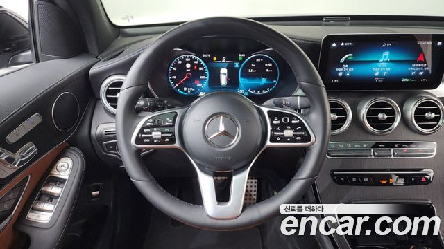 Mercedes-Benz GLC-Class 2022 — photo 18