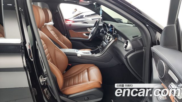 Mercedes-Benz GLC-Class 2022 — photo 16