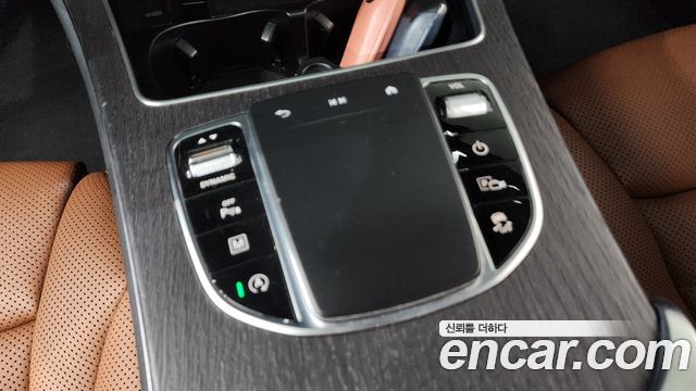 Mercedes-Benz GLC-Class 2022 — photo 27