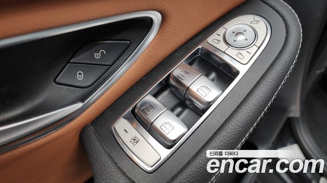 Mercedes-Benz GLC-Class 2022 — photo 30